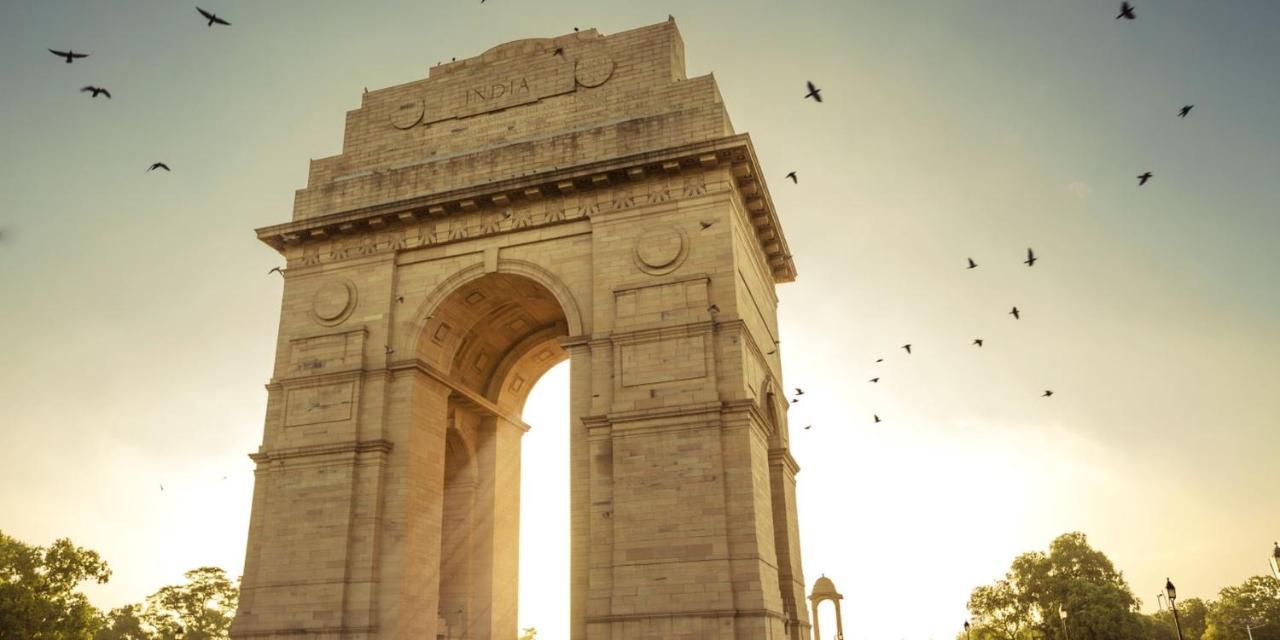 Crowne Plaza New Delhi Okhla By Ihg Nova Deli Exterior foto India Gate