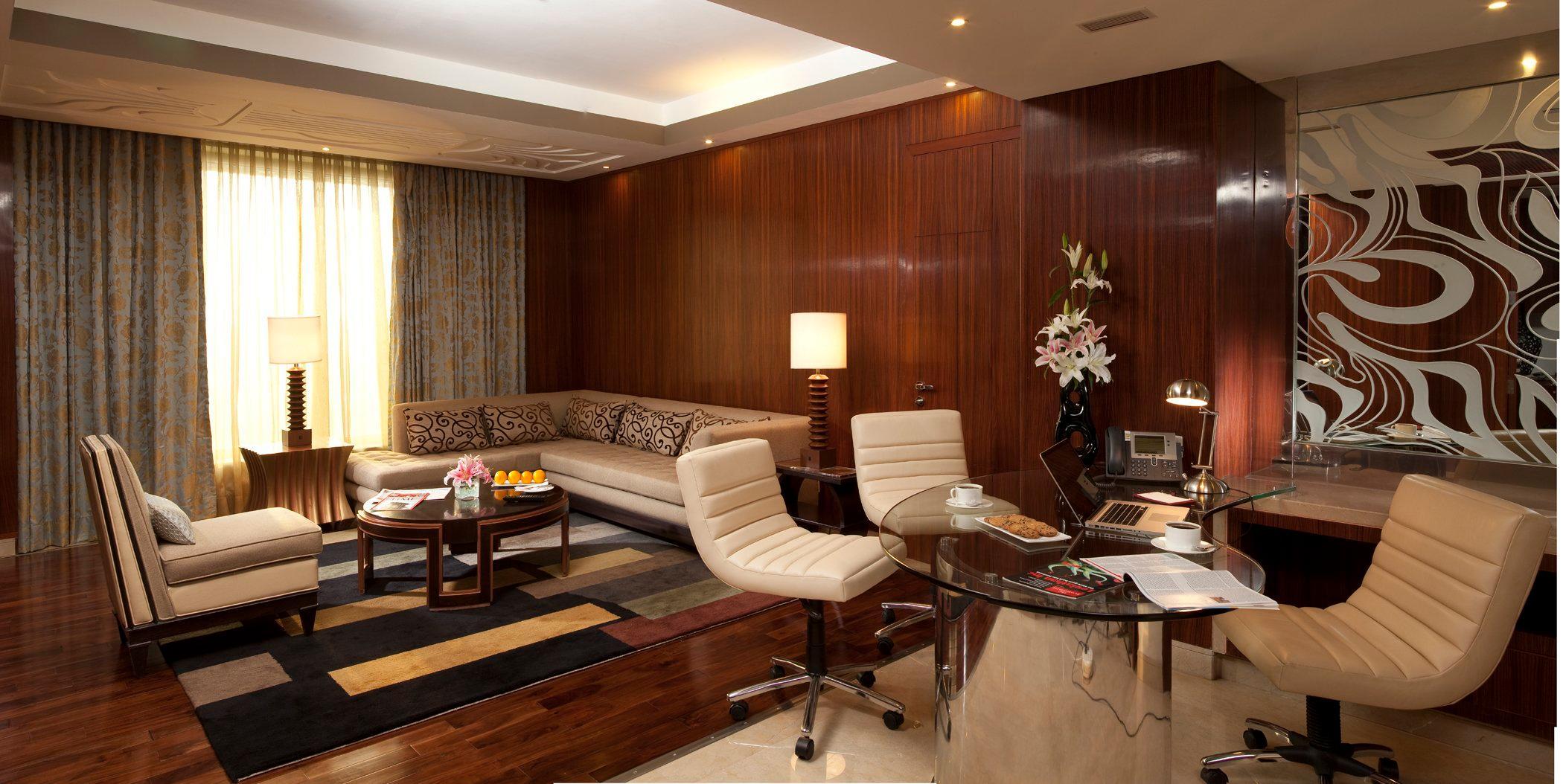 Crowne Plaza New Delhi Okhla By Ihg Nova Deli Exterior foto A suite at the Taj Mahal Palace, Mumbai
