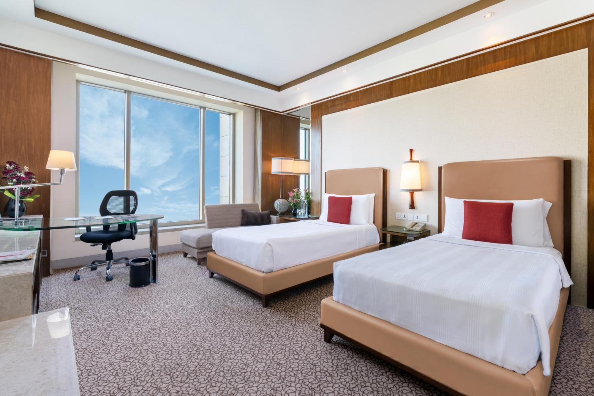 Crowne Plaza New Delhi Okhla By Ihg Nova Deli Exterior foto Deluxe Room